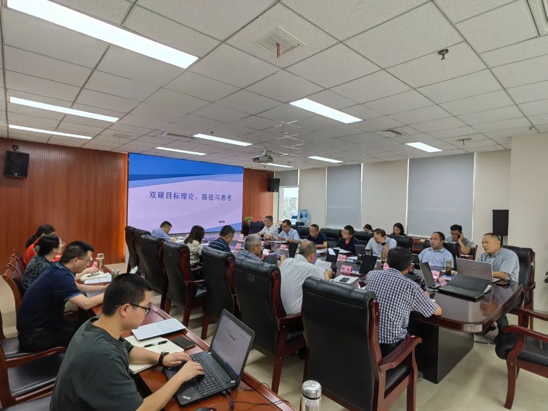 欧美成人片
召开党委理论学习中心组学习（扩大）会专题学习四川省第十二次党代会精神