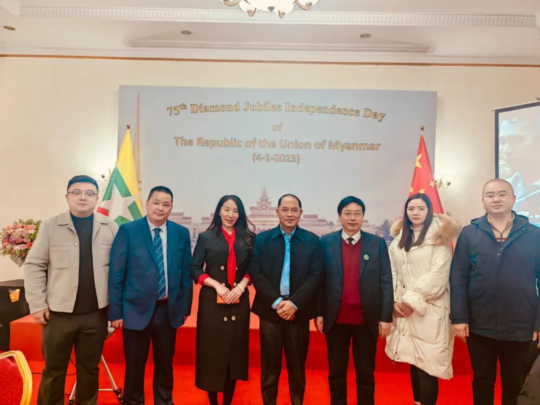 欧美成人片
受邀出席缅甸独立75周年招待会